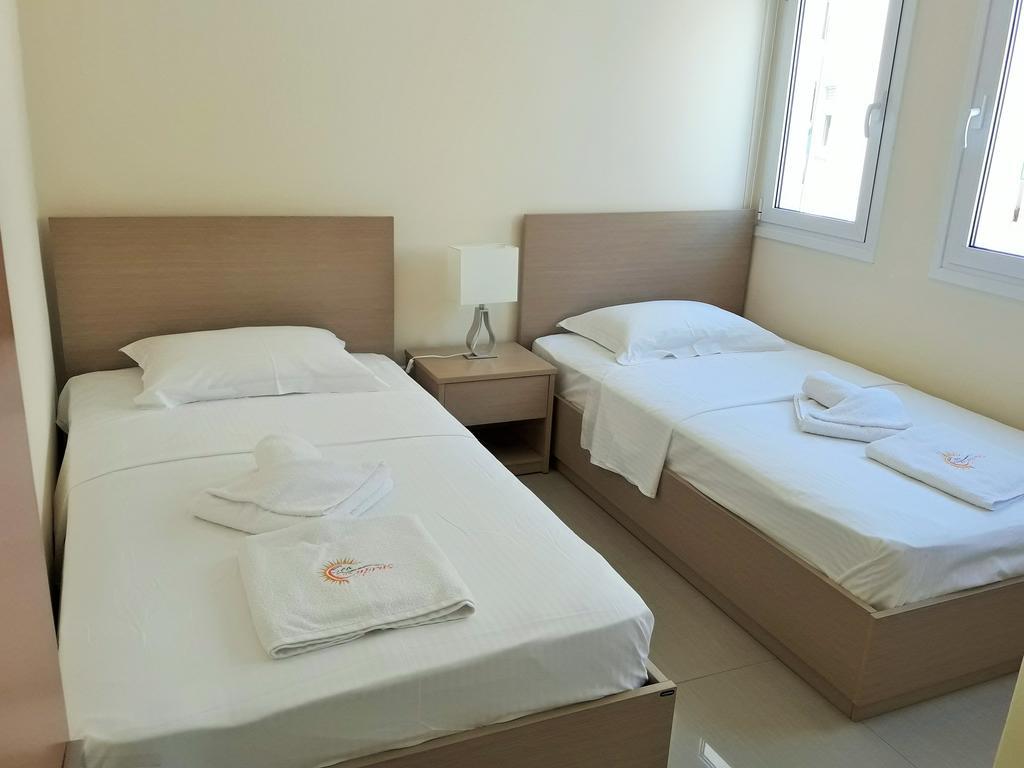 32 Hill Court Appartement Larnaca Buitenkant foto